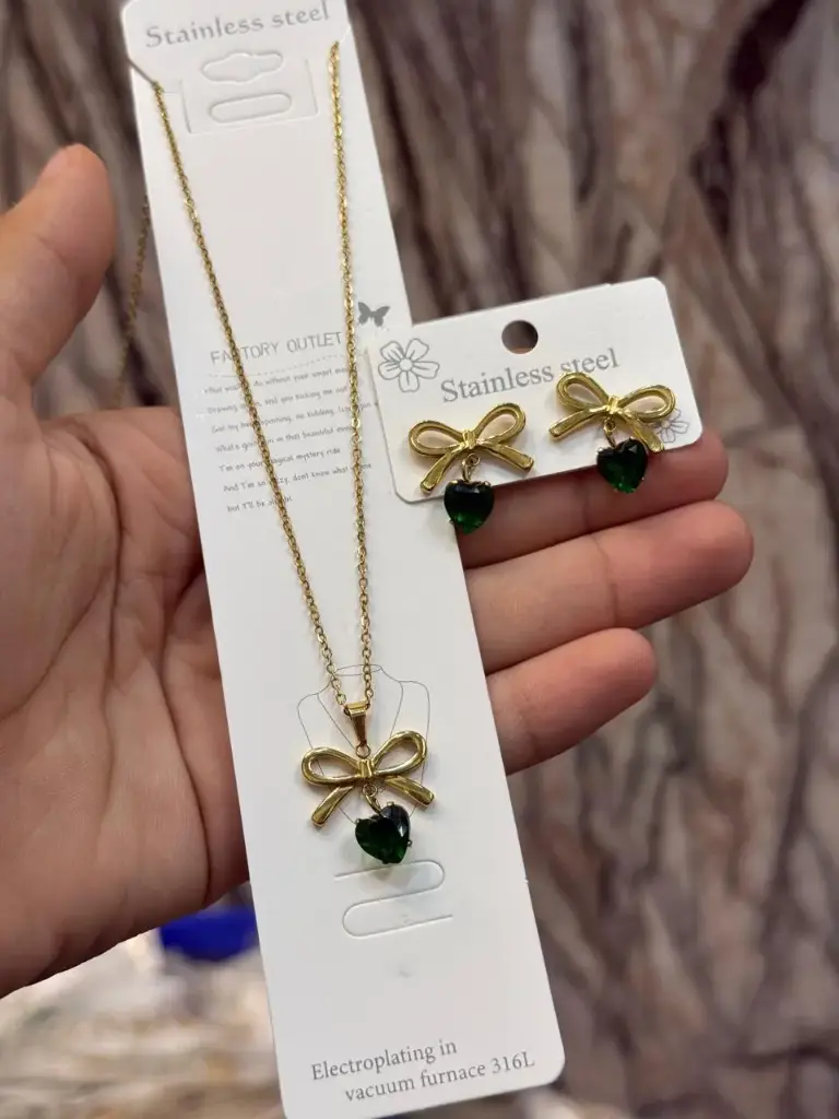 Emerald Bow Charm Set